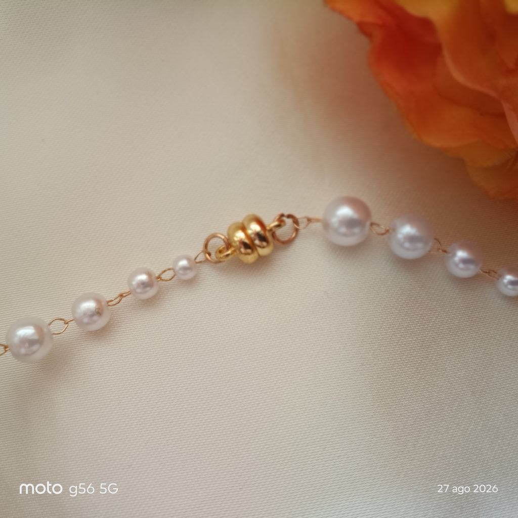 Set collana  ed orecchini pendenti di perle