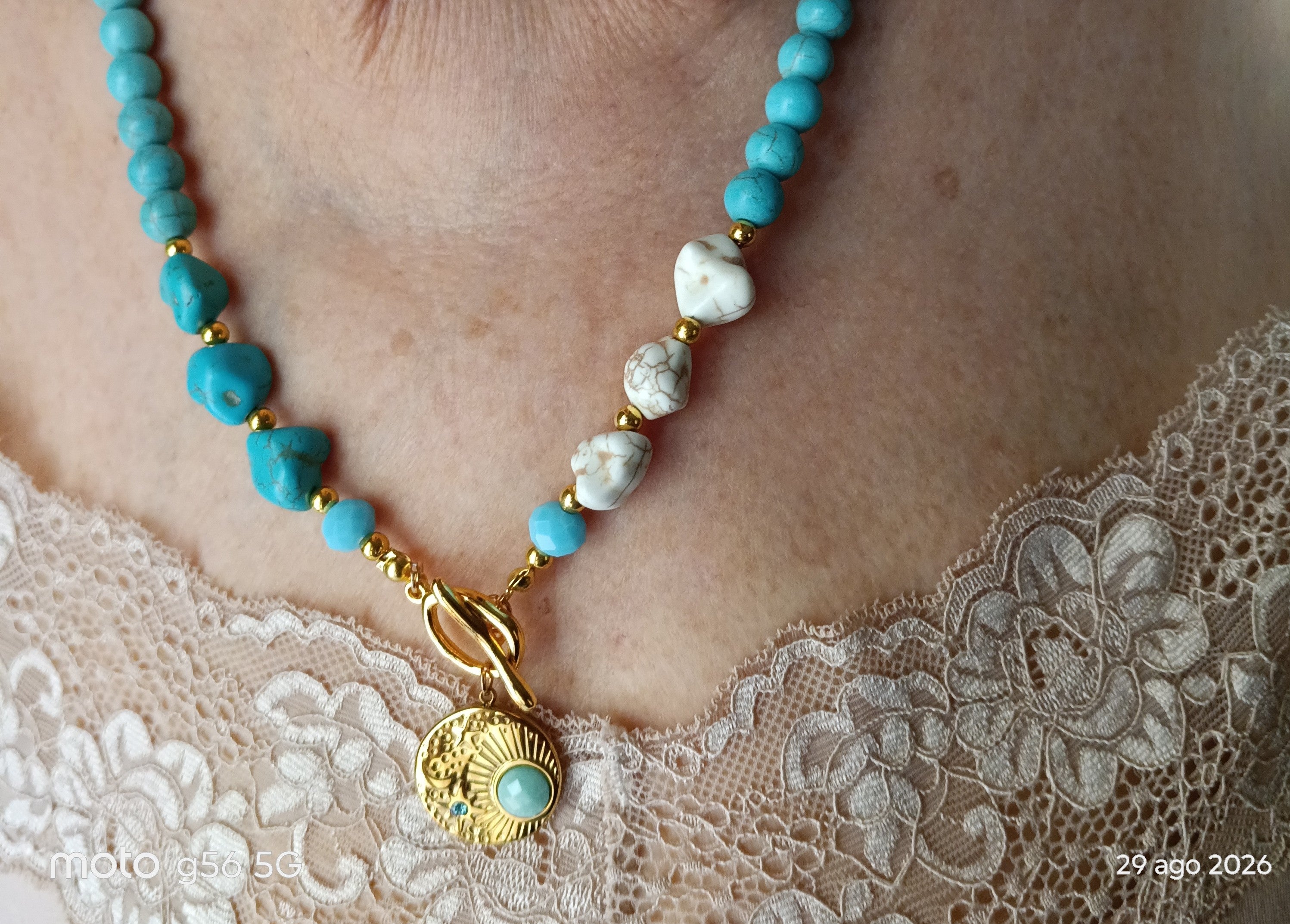 Set collana e orecchini armoniosi