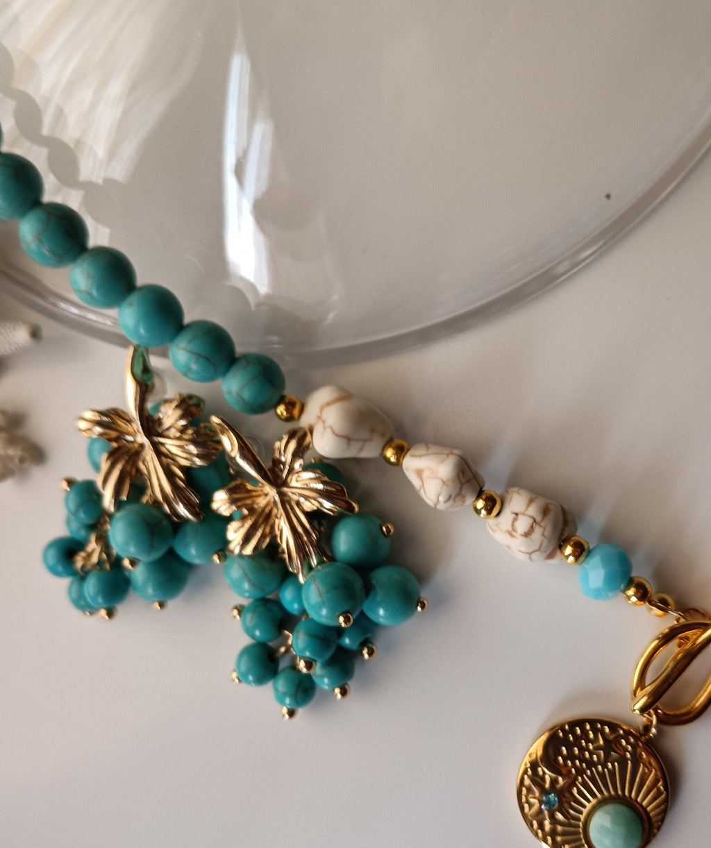Set collana e orecchini armoniosi