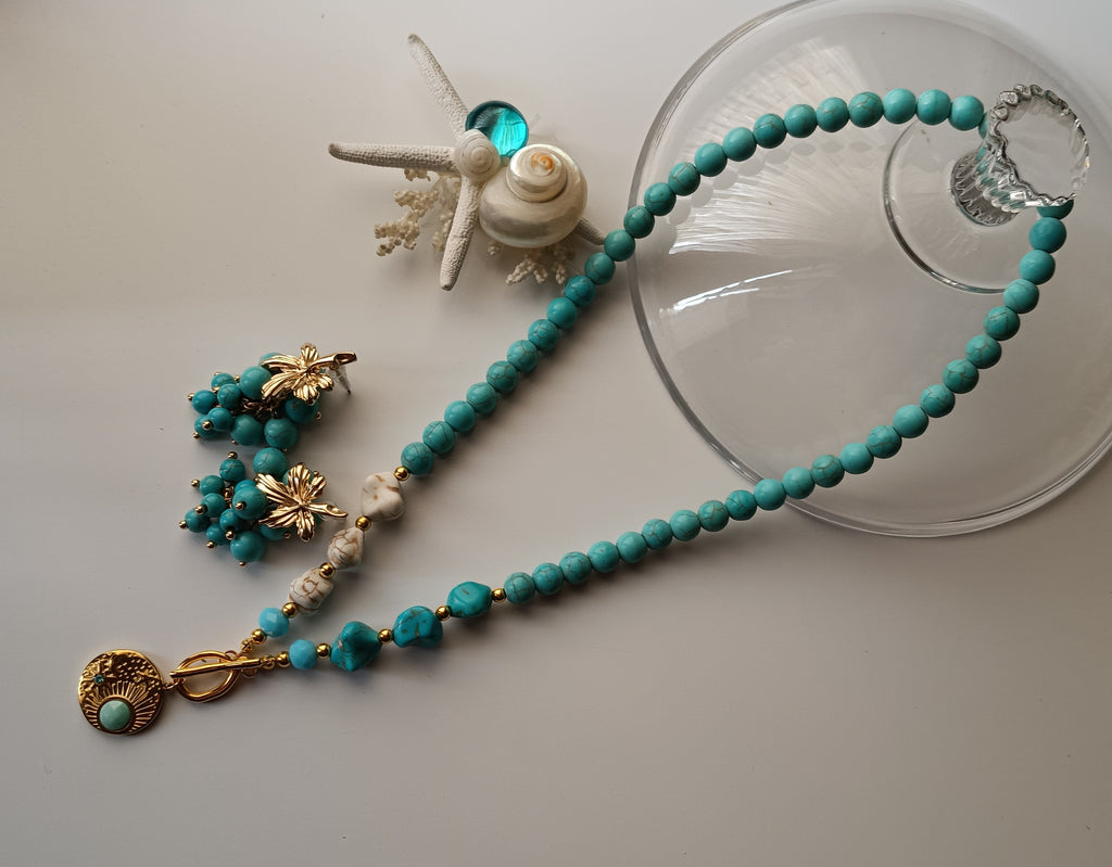 Set collana e orecchini armoniosi