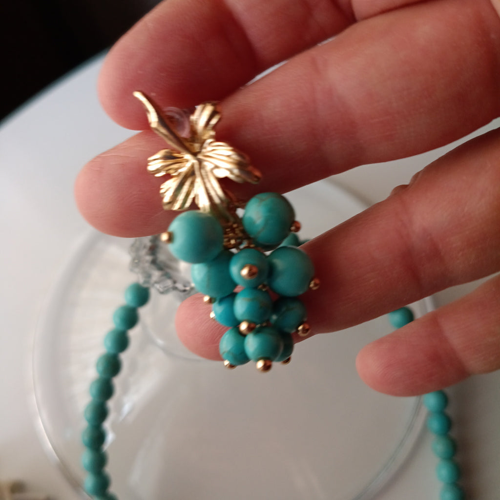 Set collana e orecchini armoniosi